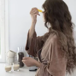 Silmänympärysöljy Henua Illuminating Eye Serum 10ml